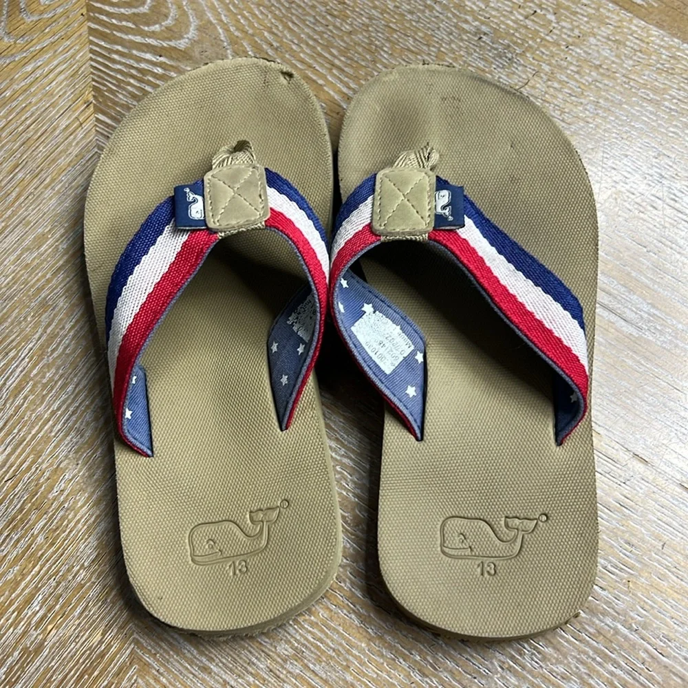 VINEYARD VINE Little Boy Red/White/Blue Thong Sandals 13